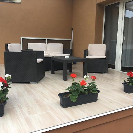 Bük Pesti Apartmanhaz מראה חיצוני תמונה